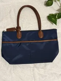 ネイビー ナイロン ハンドバッグ ILLUMS