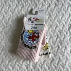 【新品】ZARA サンリオ　ハローキティ 靴下 2-4y