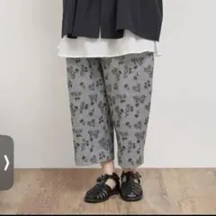 サマンサモスモス　刺繍パンツ　新品未使用