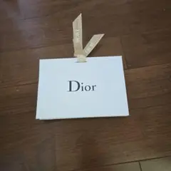 Dior ホワイトカード リボン付き