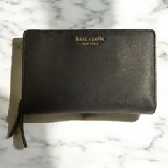【元旦那（浮気常習犯）から貰った】kate spade 財布 二つ折り 黒