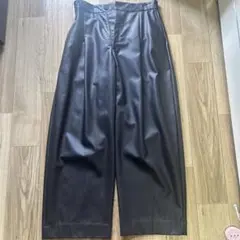 ブラック ワイドパンツ レザー　ボトムス　ヴィンテージ