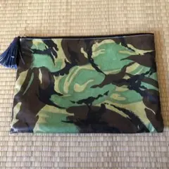 ステラハリウッド　迷彩柄 クラッチバッグ キャンバス