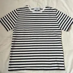 AUG 白と黒のストライプ 半袖Tシャツ