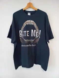 Bite Me! Tシャツ GILDAN製