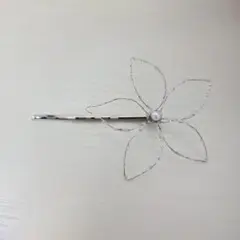 シルバー花形ヘアピン