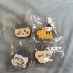 ちいかわ　ハチワレ　ピンバッジセット
