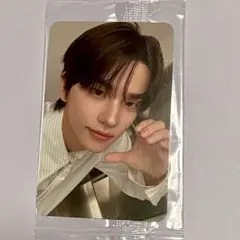 Item thumbnail for item aae998e8-90e0-42b7-bf86-017a66a6c0d6