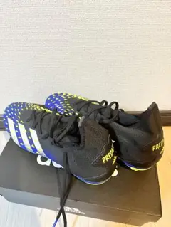 adidasサッカーシューズ