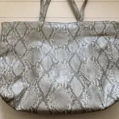 EMODA ヘビ柄トートバッグ シルバー系