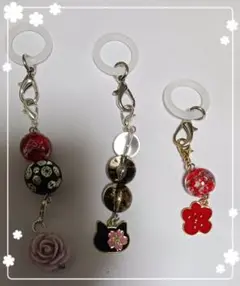 ハンドメイド 猫と花のチャーム 3個セットとんぼ玉　アンブレラマーカーチャーム