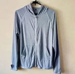 ☆新品 ラッシュガードパーカー レディースの方にも☆