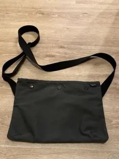 【PORTER】ブラック ショルダーバッグ サコッシュ