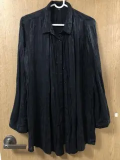 黒の長袖シャツ Mサイズ