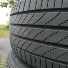 ミシュラン　215/55Ｒ17 プライマシー3