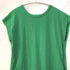 カットソーワンピース　バックタック　グリーン　ポケット付き　M
