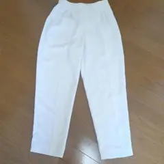 ホワイト スラックス