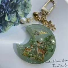18 レジン　シャカシャカキーホルダー　シェイカー 大人　森　シカ　月