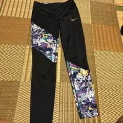 Nike トレーニングパンツ カラフル花柄