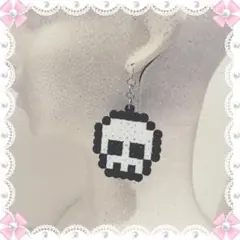 手作りのイヤリング pixel skull