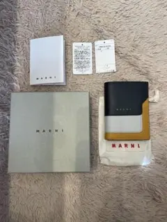 マルニ 財布