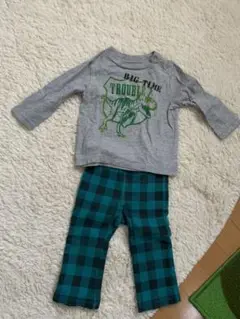 値下げしました(*゜▽゜*)男の子 Tシャツ　ベビーギャップ　80