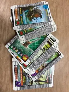 値下げ可能。旧ムシキングカード100枚 写真追加可能