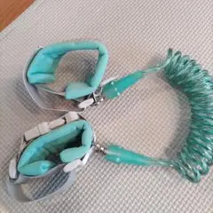 迷子防止ハーネス 水色 伸縮性コイルロープ付き