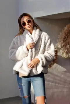room306Contemporary Short Fur Coat