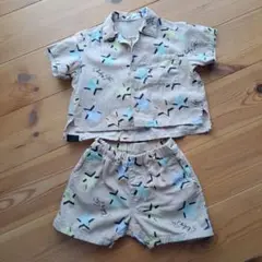 ブリーズ　星柄半袖シャツとショートパンツ