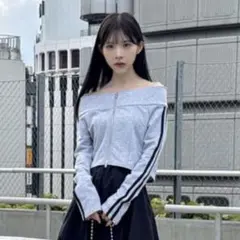 【美品】　GRL オフショルダーラインダブルジップトップス　フリーサイズ