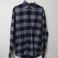アマゾン、GOODTHREADS ブラッシュドフランネル 長袖シャツ日本サイズM