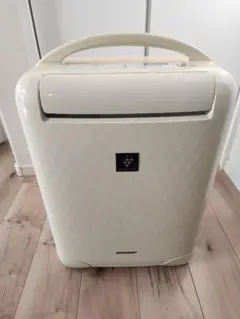 【美品】シャープ　除湿機　CV-C100-W　2013年製 美品】シャープ 除湿機 CV-C100-W 2013年製 - メルカリ