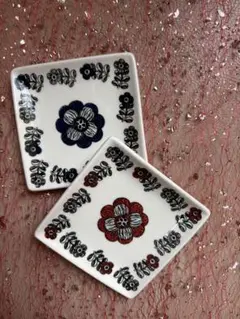 花柄スクエア小皿　/赤青4枚セット (9センチ✖︎9センチ)