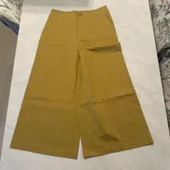 新品未着用　LACOSTE イエロー ワイドパンツ　Ｍ、Ｌ