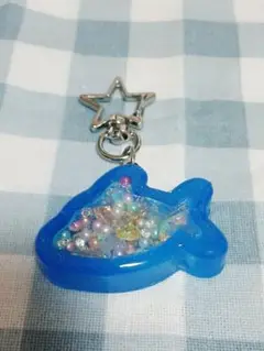 イルカ型レジンチャーム