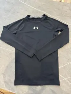 Under Armour ブラック アンダーシャツ s