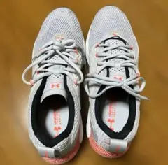 UNDER ARMOUR スニーカー