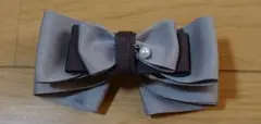 グレーとブラウンのリボンバレッタ