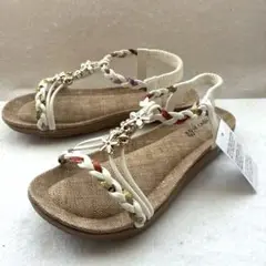 【✨新品✨】夏にぴったり！お花モチーフのエスニックサンダル