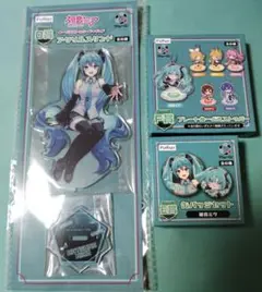 初音ミク アクリルスタンドと缶バッジセット