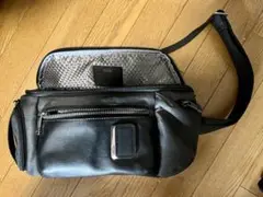 新品 Tumi 人気Alpha Bravo Kelly Sling 出品