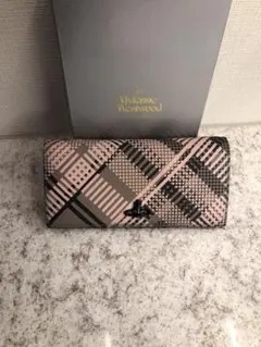 ヴィヴィアンウエストウッド 長財布
