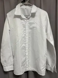 ホワイト 長袖シャツ シンプル