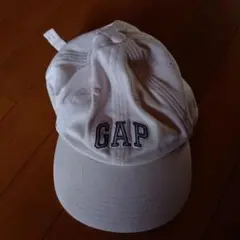 レディース　GAP 薄いピンク　キャップ