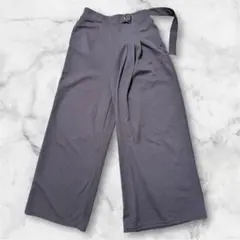 CHARM BERRY TIC パンツ