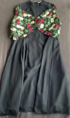 花刺繍レーススリーブワンピース