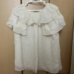 Rose Tiara アイボリー フリルトップス