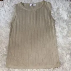 ベージュ ノースリーブ トップス