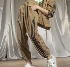 Item thumbnail for item 636e2dac-5dcf-4958-82b3-76c7d14494a8